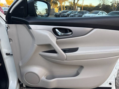 2020 Nissan Rogue Sport SV