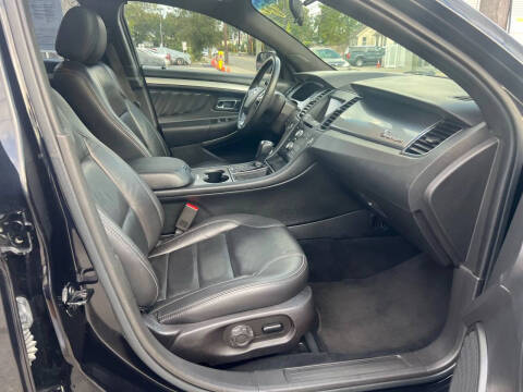 2019 Ford Taurus SEL