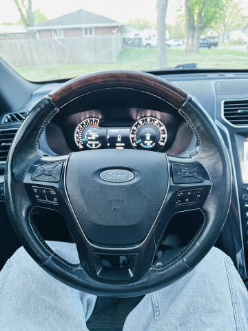 2017 Ford Explorer Platinum