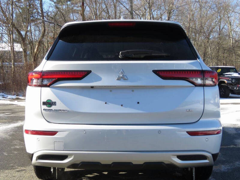 2023 Mitsubishi Outlander SE