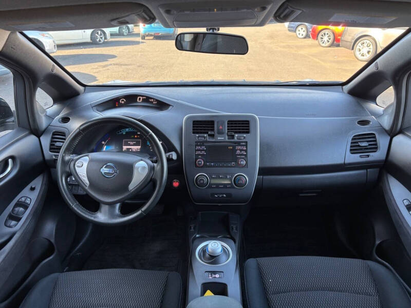 2013 Nissan LEAF S