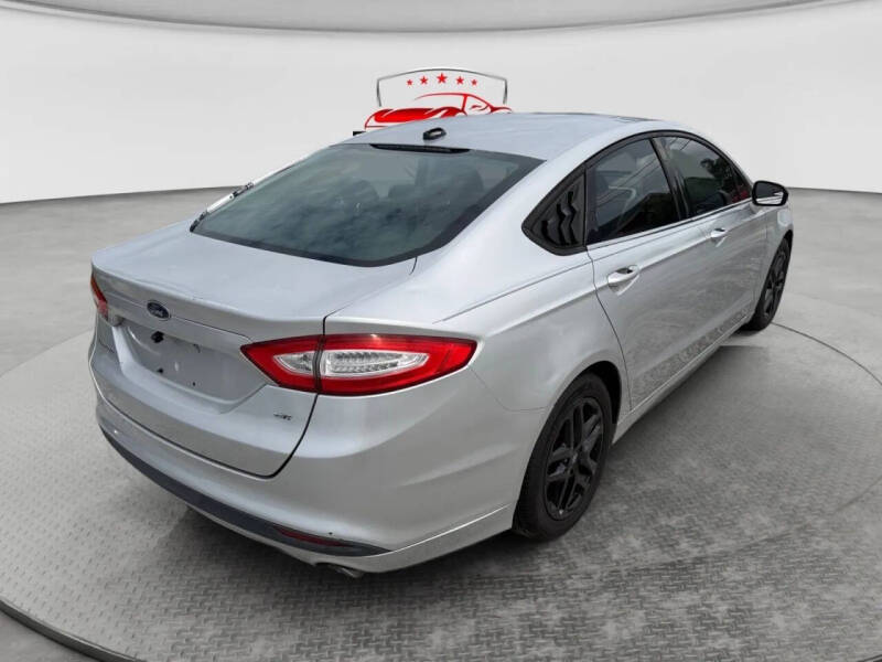 2013 Ford Fusion SE