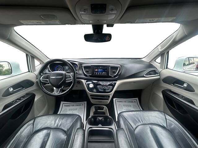 2020 Chrysler Pacifica Touring L