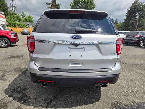 2018 Ford Explorer