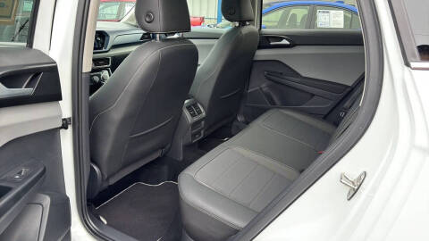 2023 Volkswagen Taos SE 4Motion