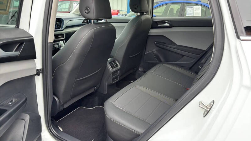 2023 Volkswagen Taos SE 4Motion