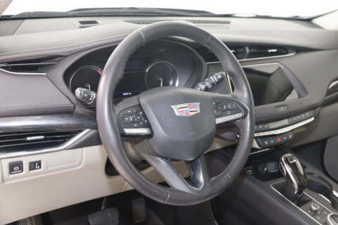 2020 Cadillac XT4 Premium Luxury