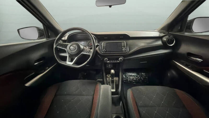 2019 Nissan Kicks SR