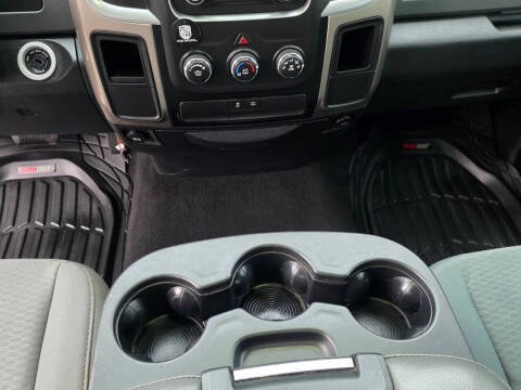 2013 RAM 1500 SLT