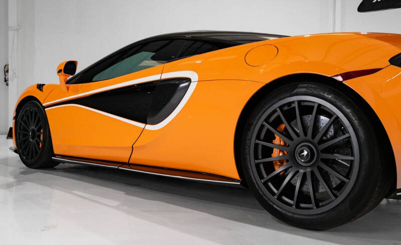 2020 McLaren 620R