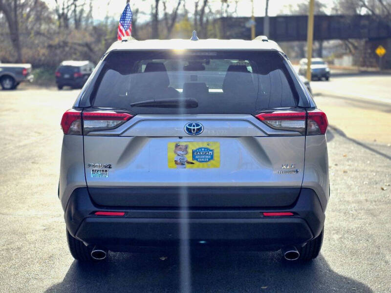 2020 Toyota RAV4 Hybrid XLE