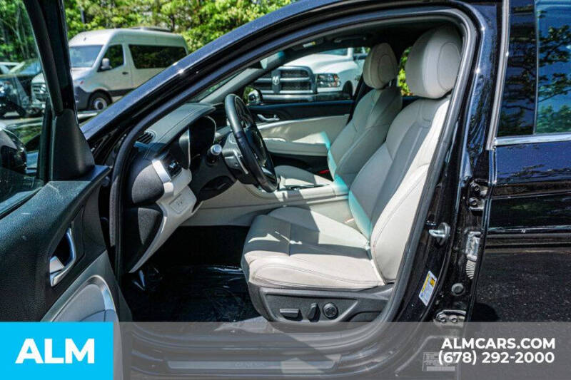 2025 Genesis G70