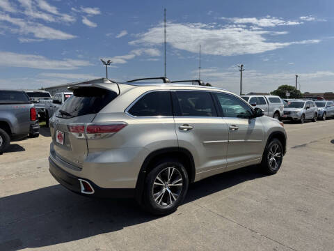 2016 Toyota Highlander XLE