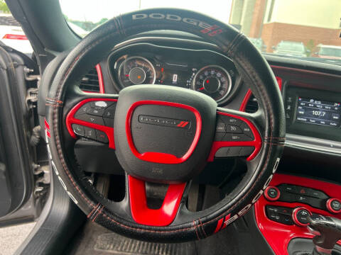 2015 Dodge Challenger SXT