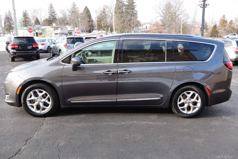 2019 Chrysler Pacifica Touring L Plus