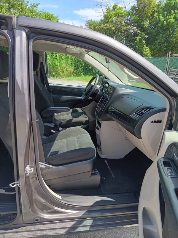 2015 Dodge Grand Caravan SE