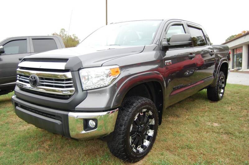 2015 Toyota Tundra for sale at Modern Motors - Thomasville INC in Thomasville NC