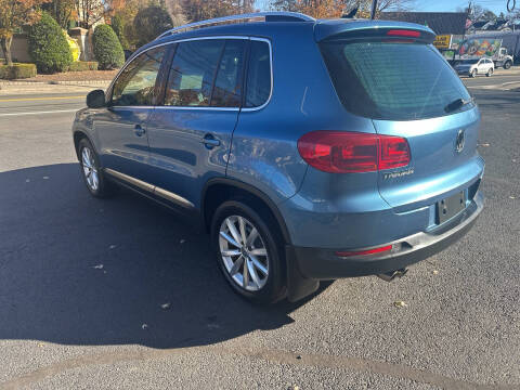2017 Volkswagen Tiguan 2.0T Wolfsburg Edition 4Motion
