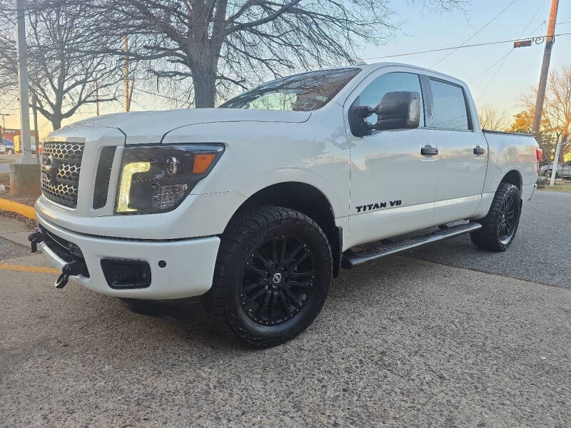 2018 Nissan Titan SV