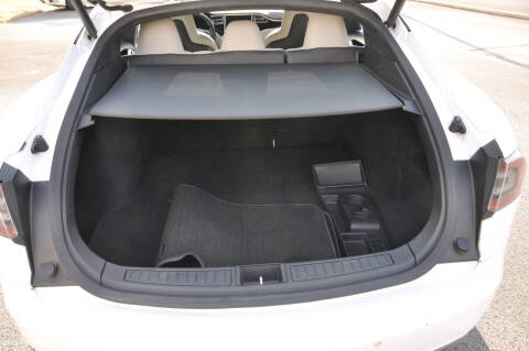 2016 Tesla Model S 70D