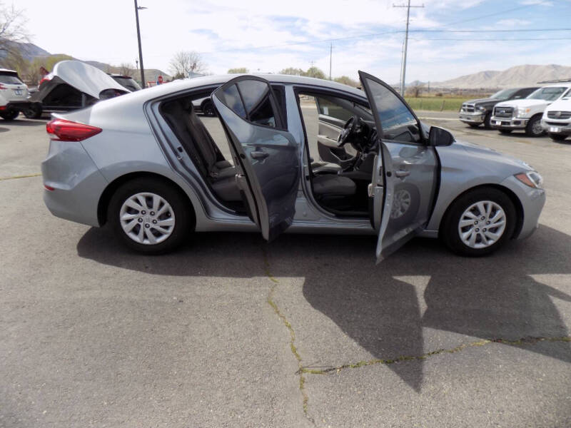 2017 Hyundai Elantra SE