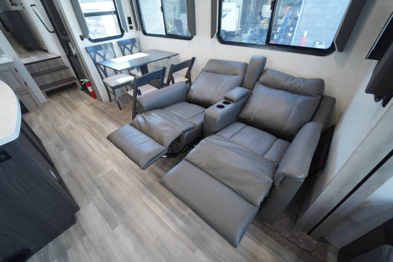 2021 Winnebago Voyage