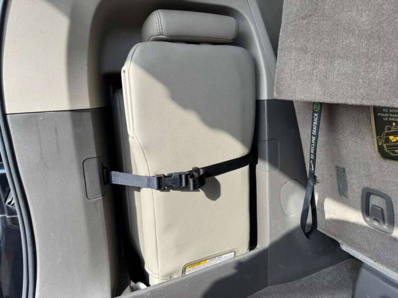 2015 Toyota Sienna XLE 8-Passenger