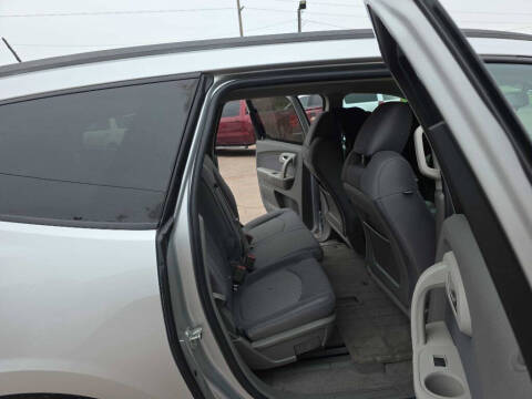 2011 Chevrolet Traverse LS