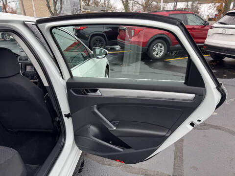 2016 Volkswagen Passat 1.8T S