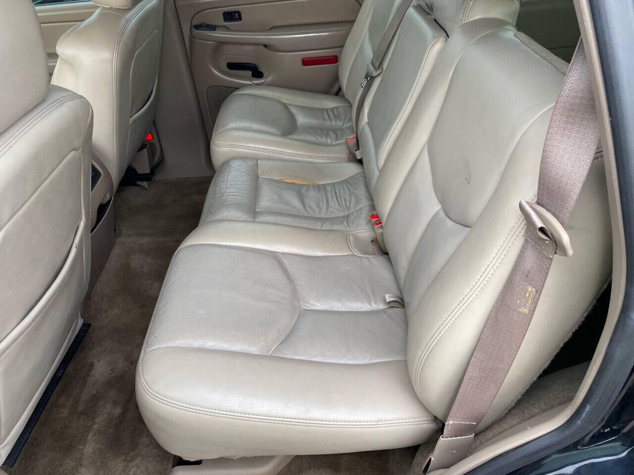 2005 GMC Yukon SLE photo