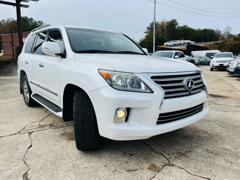 2013 Lexus LX 570 photo 10