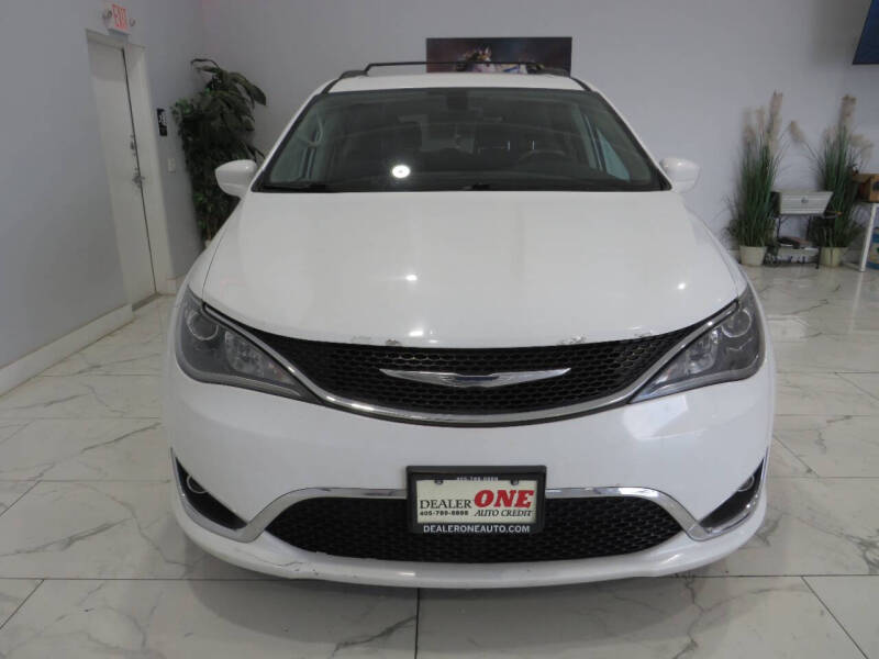 2017 Chrysler Pacifica Touring-L