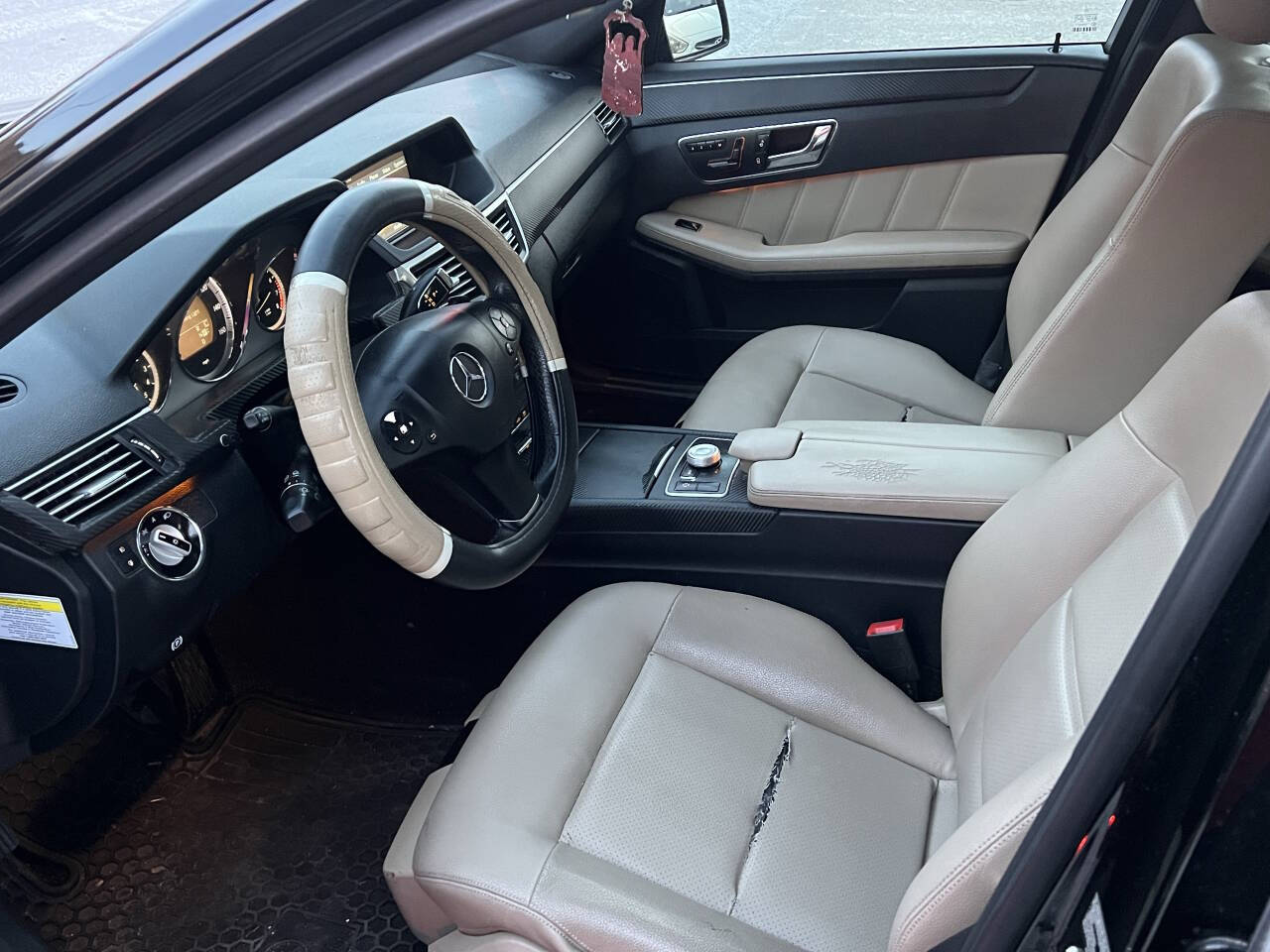 2010 Mercedes-Benz E-Class E 350 Sport 4MATIC AWD 4dr Sedan - Black exterior view 15