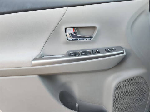 2016 Toyota Prius v Two