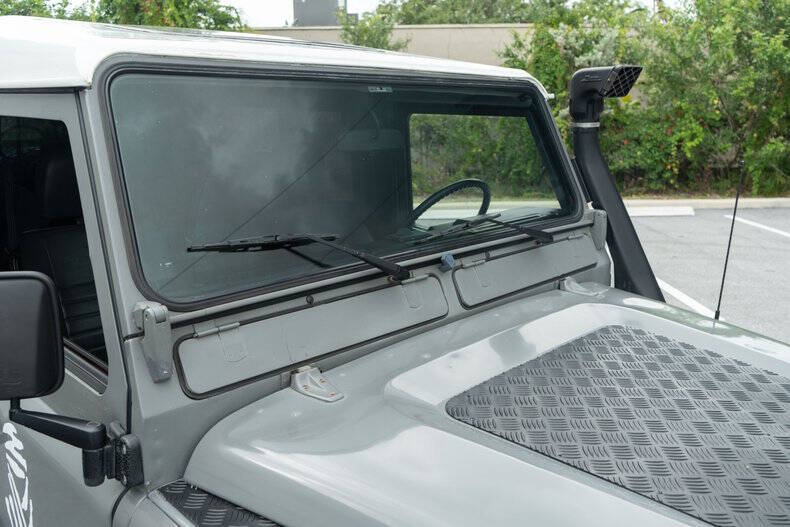 1991 Land Rover Defender