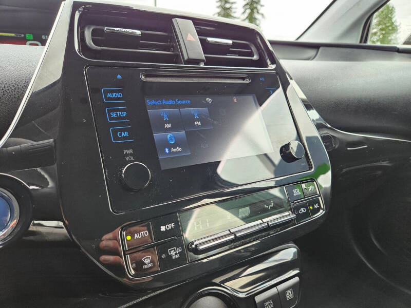 2019 Toyota Prius XLE AWD-e