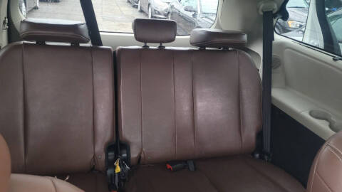 2015 Toyota Sienna Limited Premium 7-Passenger