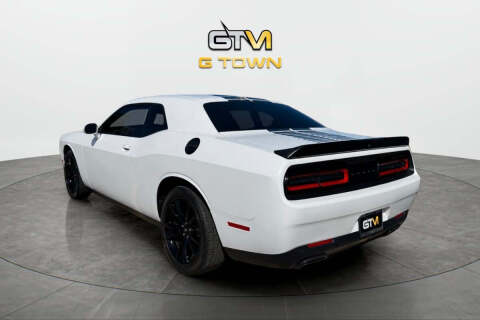 2018 Dodge Challenger SXT Plus
