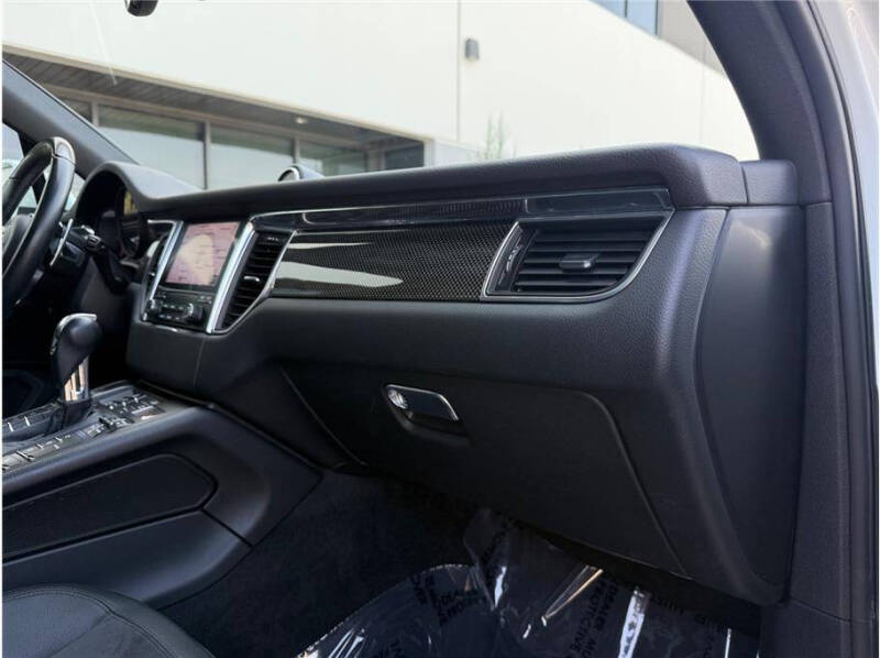 2017 Porsche Macan S