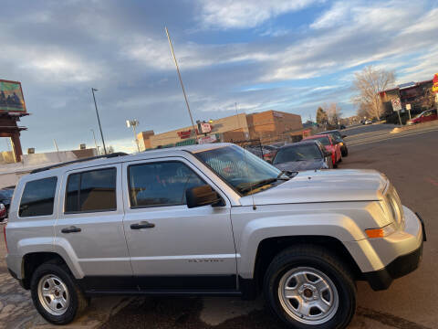 2014 Jeep Patriot for sale at Sanaa Auto Sales LLC in Denver CO