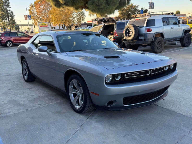 2016 Dodge Challenger SXT