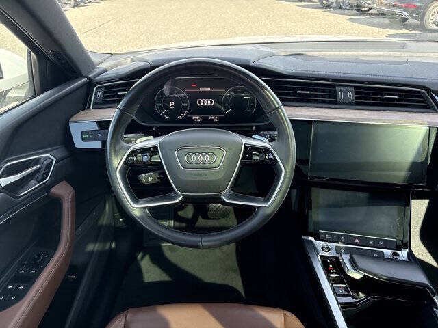 2024 Audi Q8 e-tron quattro Premium