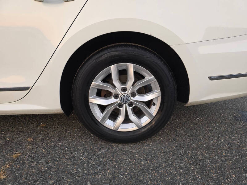 2016 Volkswagen Passat 1.8T S