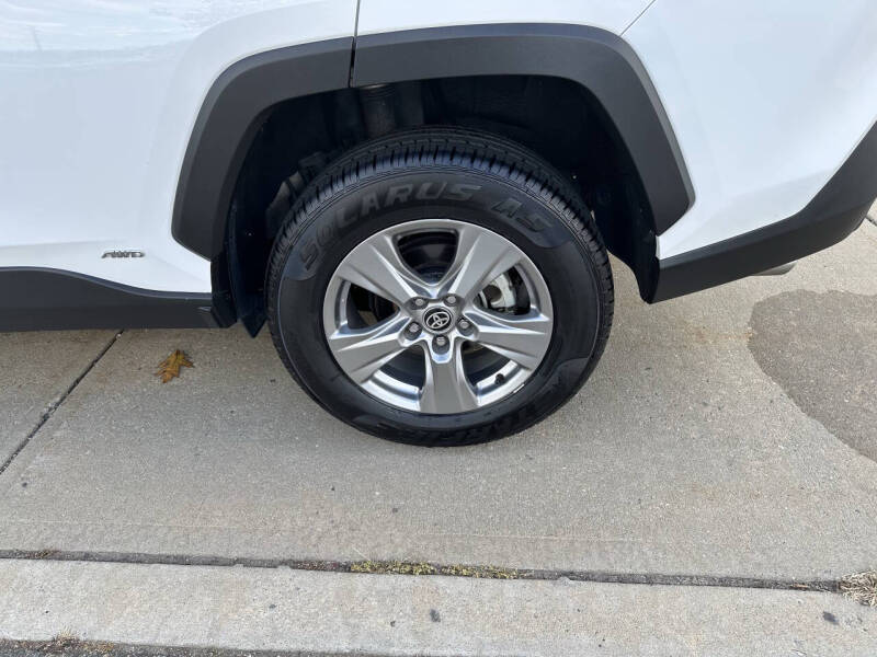 2024 Toyota RAV4 Hybrid XLE