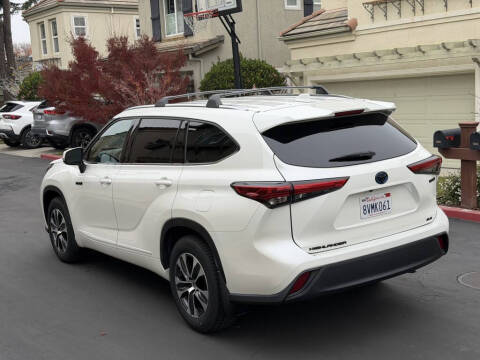 2021 Toyota Highlander Hybrid XLE