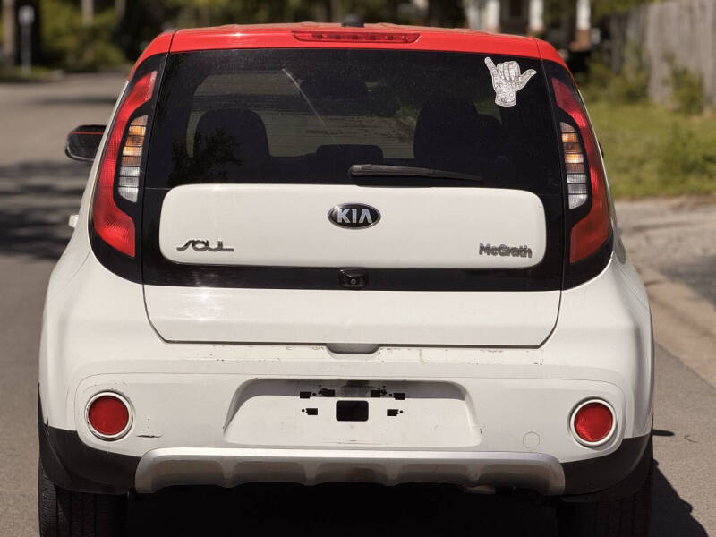 2017 Kia Soul +