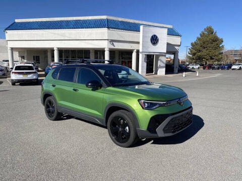 2025 Volkswagen Taos SE Black 4Motion