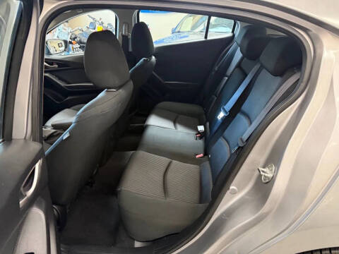 2015 Mazda MAZDA3 i Touring