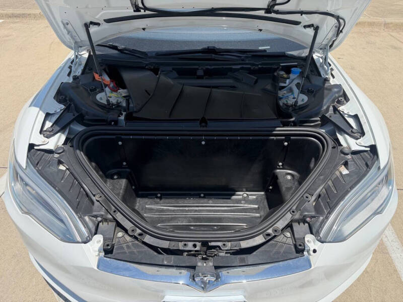 2016 Tesla Model S 90D
