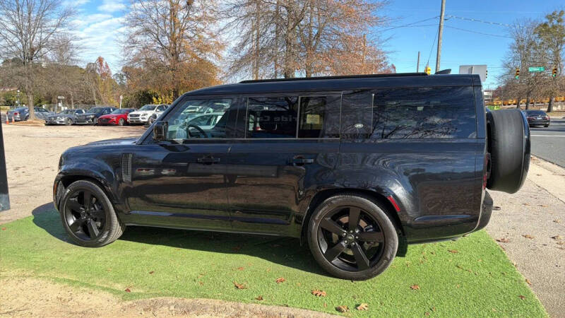 2024 Land Rover Defender 130 P400 X-Dynamic SE